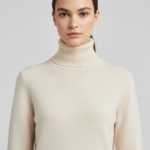 Cashmere-Blend Turtleneck Sweater - Vanilla Cream
